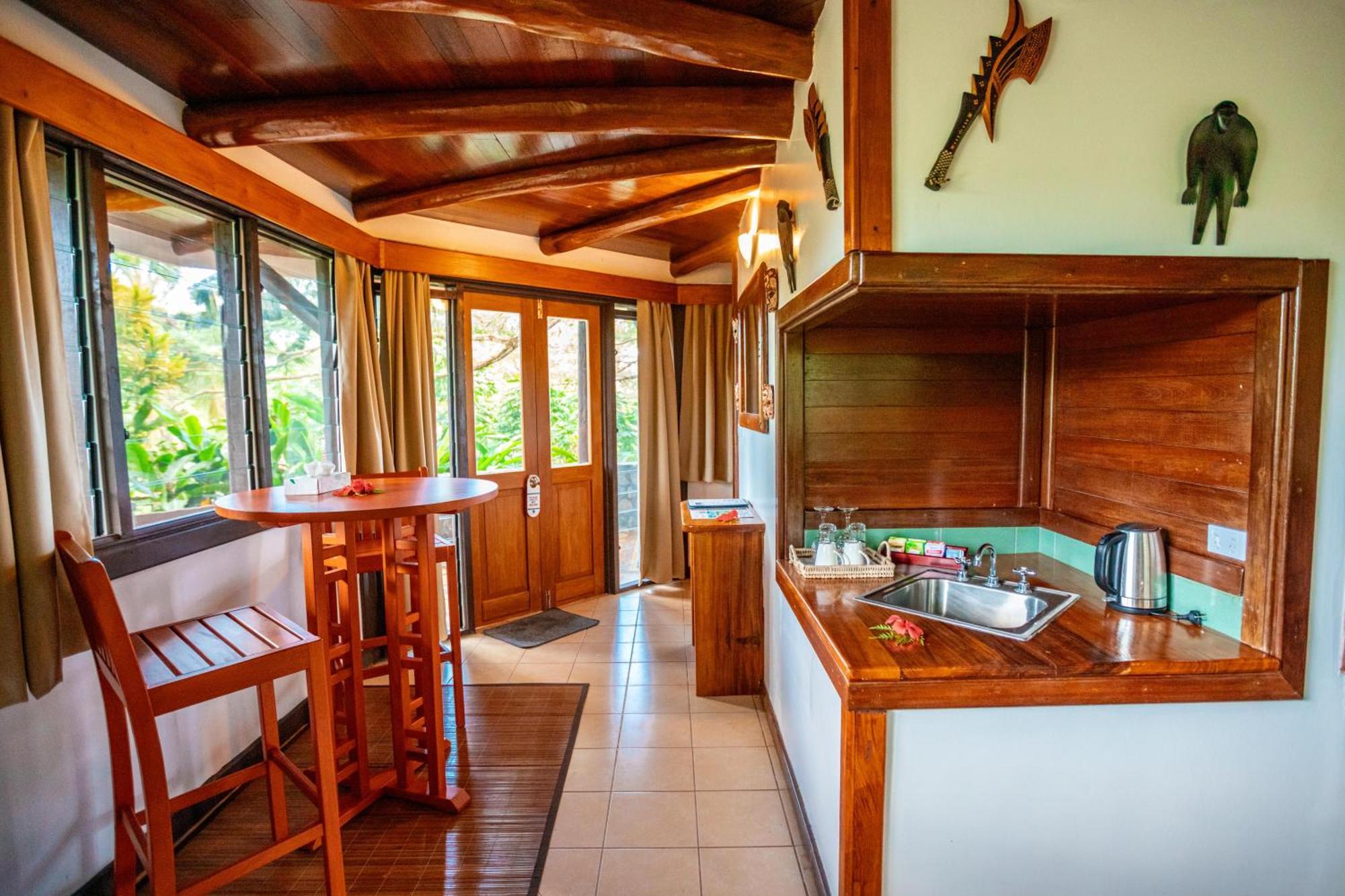 Koro Sun Resort & Rainforest Spa Савусаву Экстерьер фото