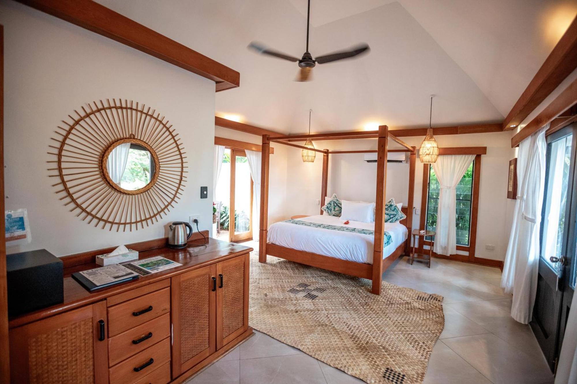Koro Sun Resort & Rainforest Spa Савусаву Экстерьер фото